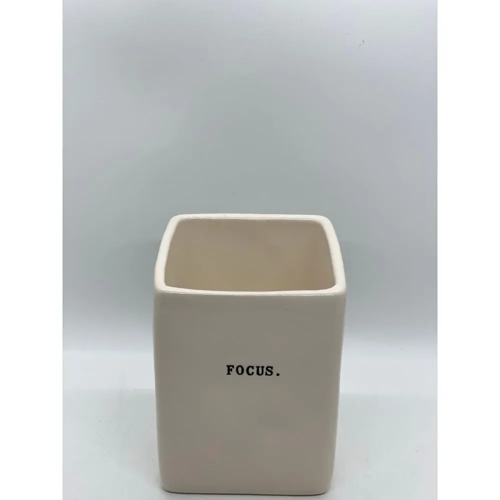 Rae Dunn Pen holder- FOCUS